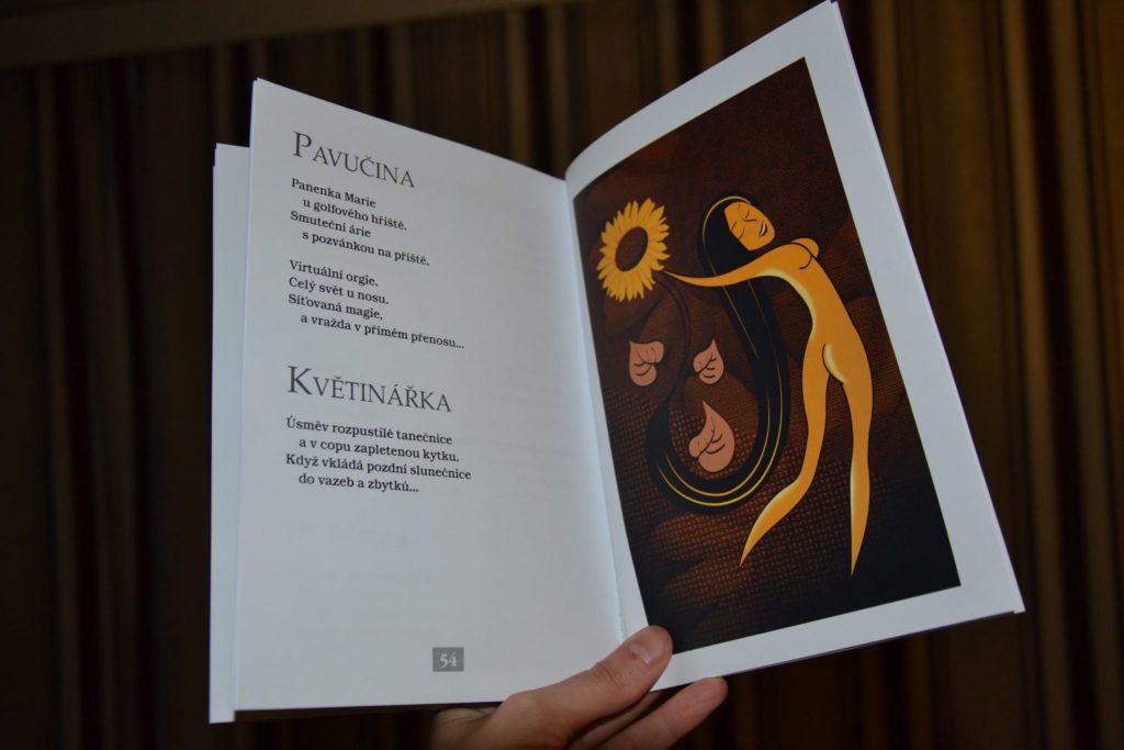 Na obrázku je otvorená kniha. Na jednej sú 2 básne: Pavučina a Květinářka a na druhej obrázok ženy, ktorej